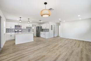 328 Sw 11th Ave - Photo 1 of 1