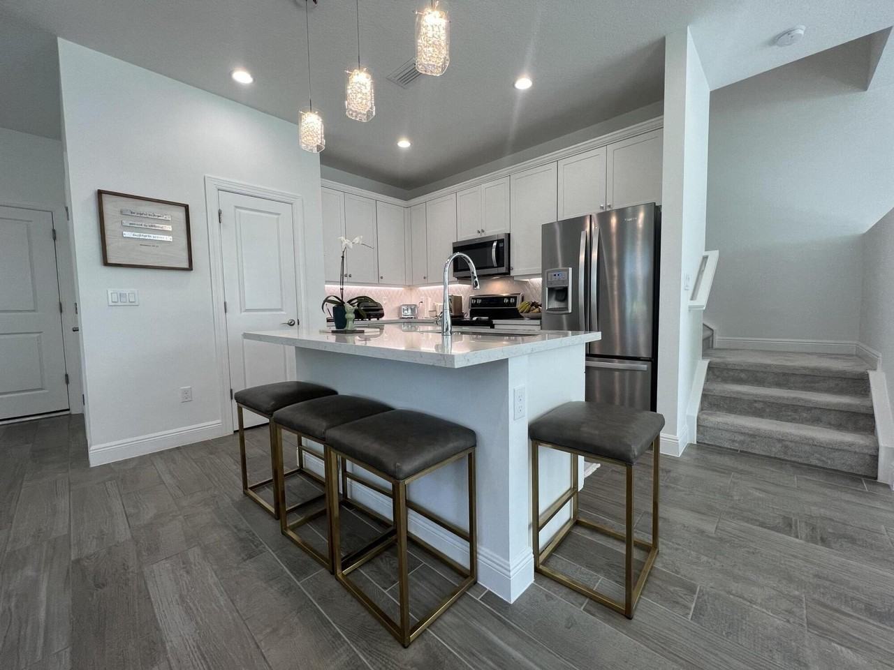 562 Parsons Way - Photo 5 of 15