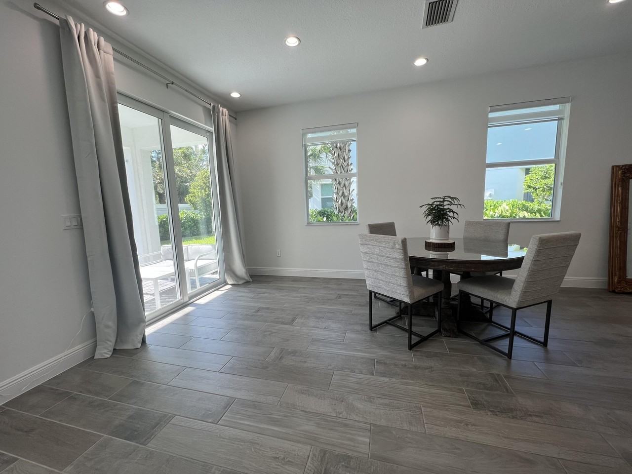 562 Parsons Way - Photo 6 of 15