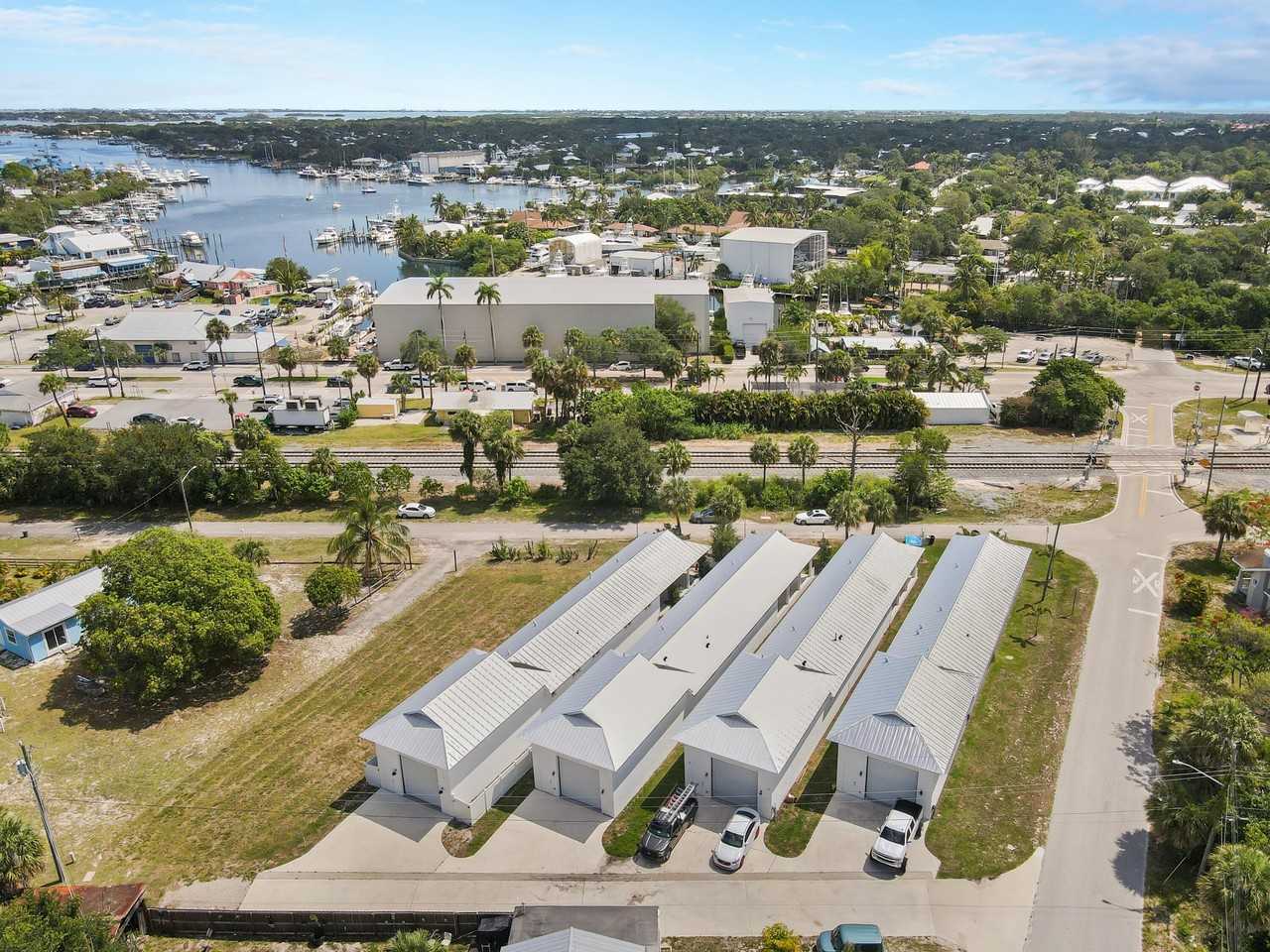 4982 Se Railway Ave - Photo 2 of 34