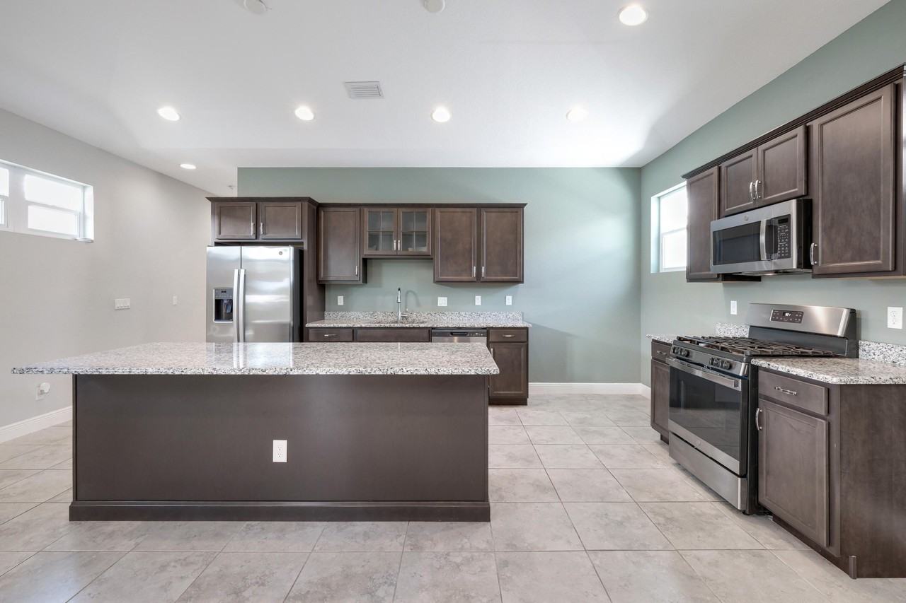 4982 Se Railway Ave - Photo 6 of 34