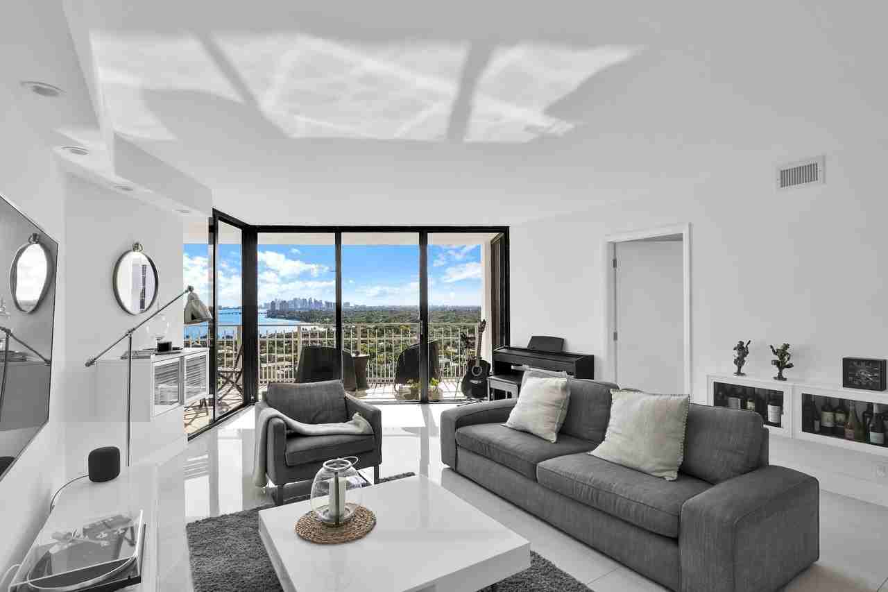 1000 Ne Quayside Ter #1804 - Photo 6 of 50