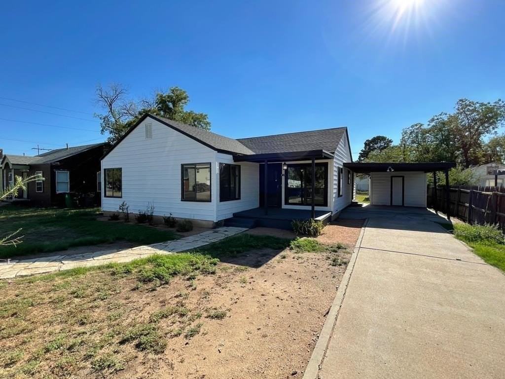 711 N Monroe St - Photo 2 of 16