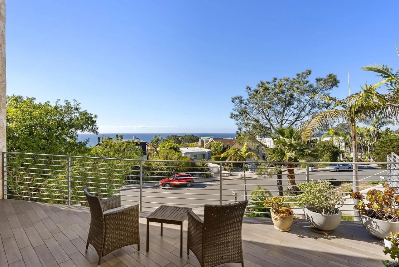 13721 Pine Needles Dr - Photo 4 of 50