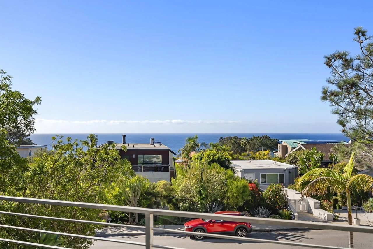 13721 Pine Needles Dr - Photo 5 of 50