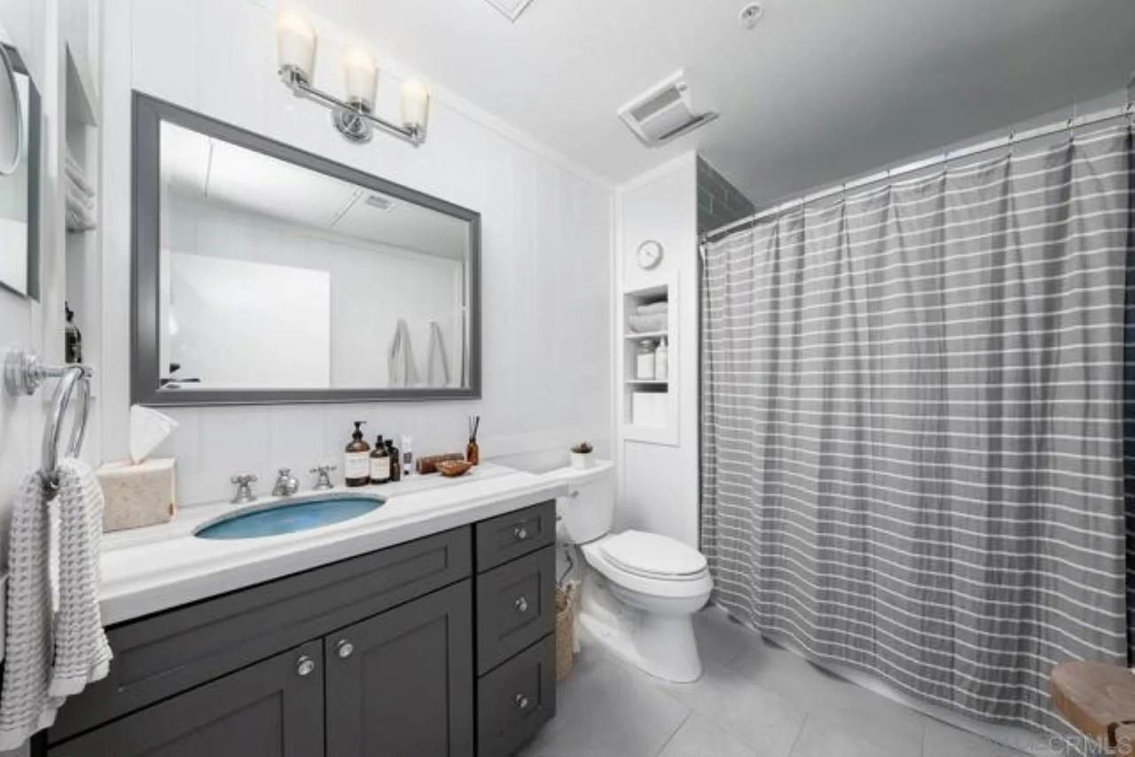 687 S Coast Highway 101 #305 - Photo 6 of 44