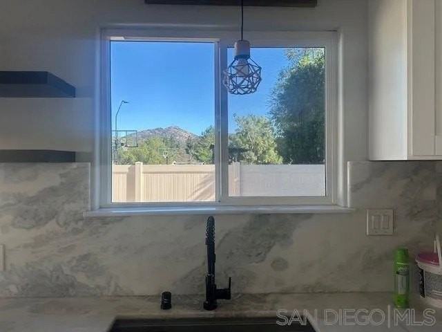 15851 Riparian Rd - Photo 7 of 30