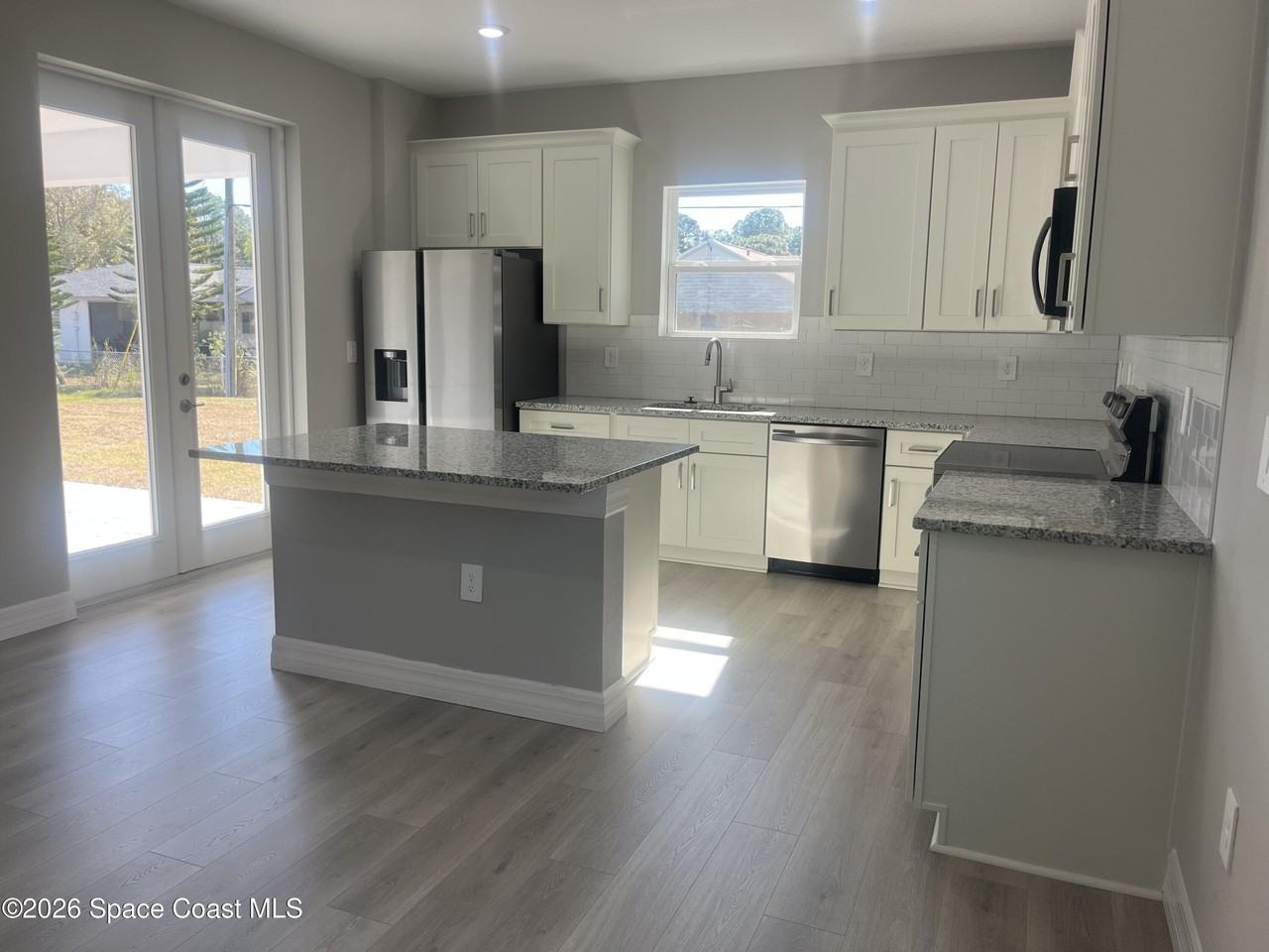 1106 Homer St Nw - Photo 5 of 24