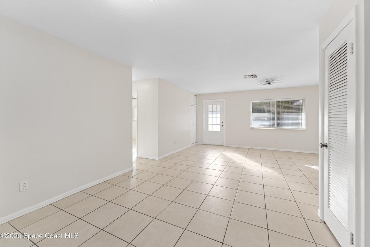 420 S Tropical Trl - Photo 4 of 20