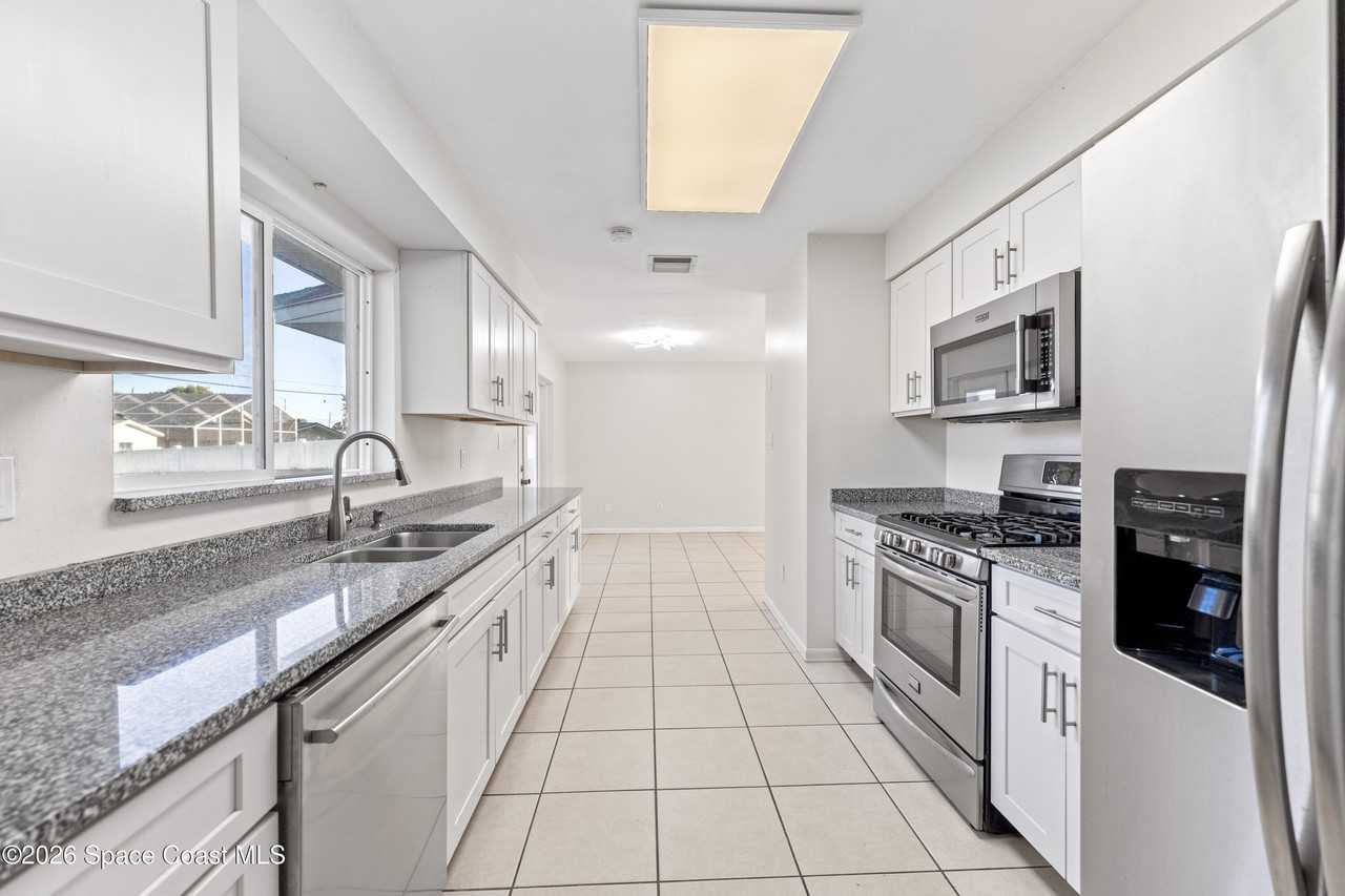 420 S Tropical Trl - Photo 6 of 20