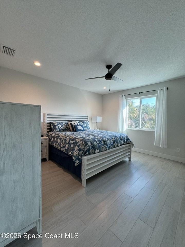 223 6th Ave - Photo 7 of 16