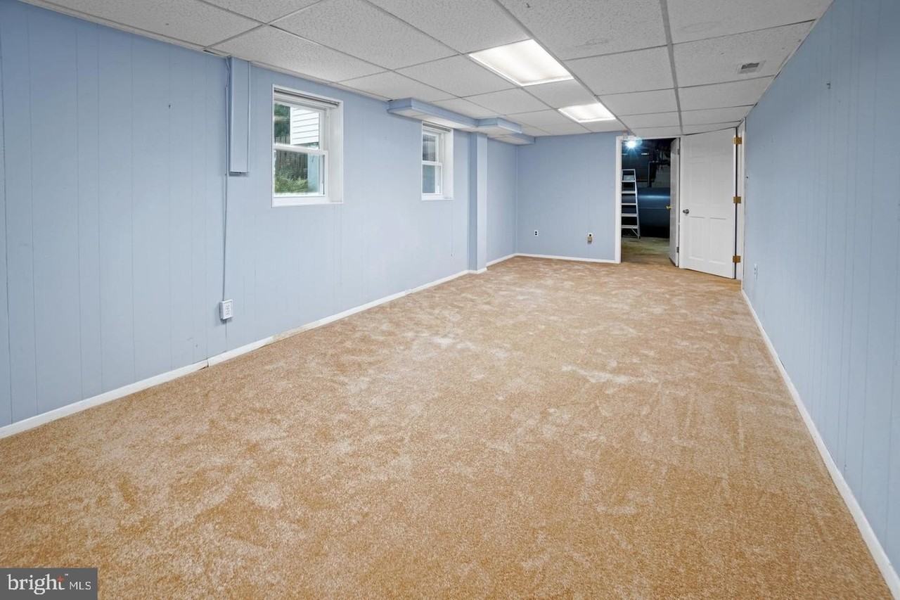 1032 Pinecrest Dr - Photo 3 of 10