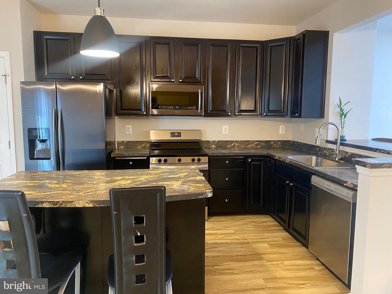 219 Staysail Dr - Photo 2 of 15