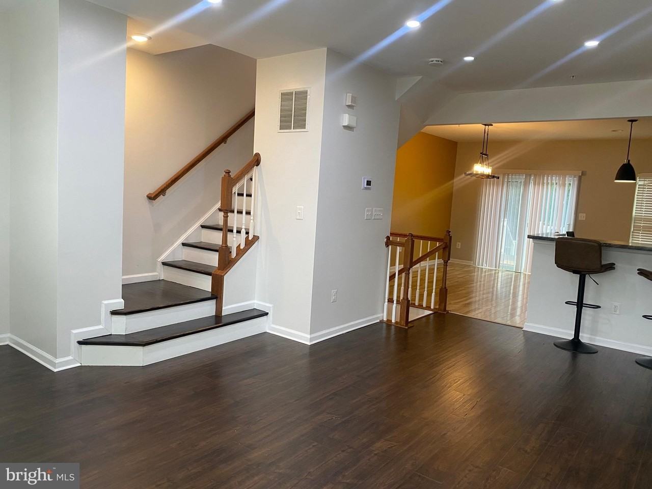 219 Staysail Dr - Photo 4 of 15