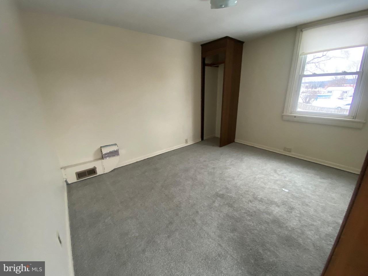 1091 Ben Franklin Hwy E - Photo 6 of 15