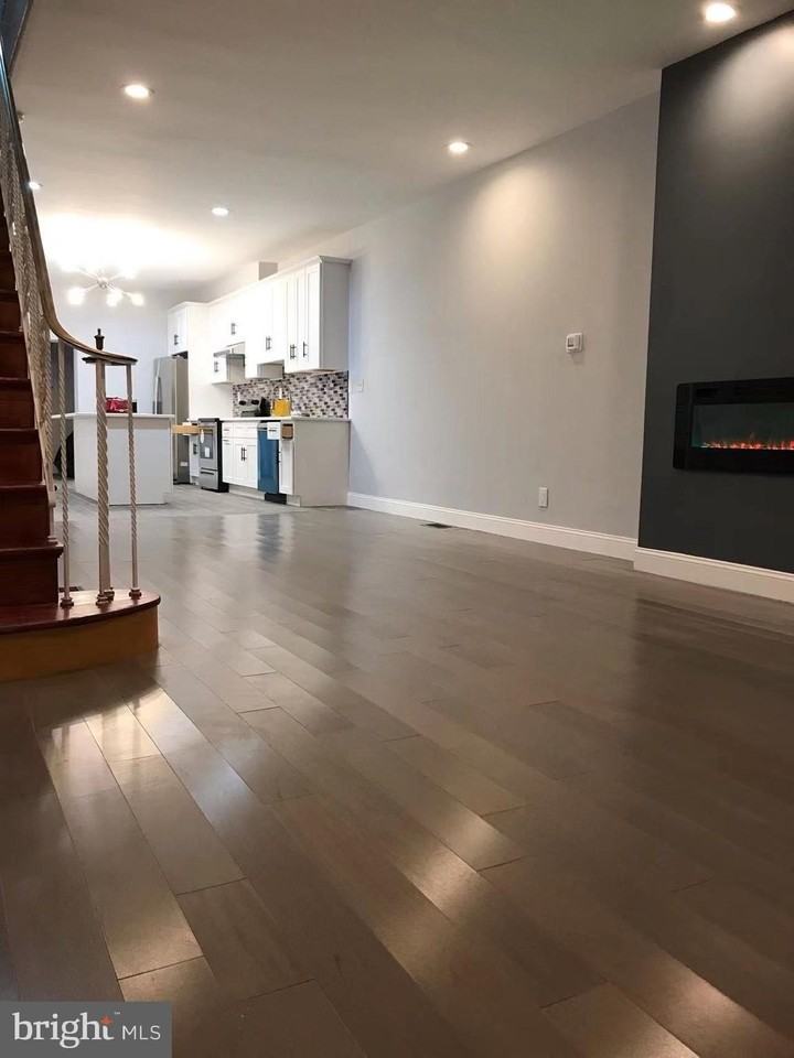 1522 Mckean St - Photo 4 of 20