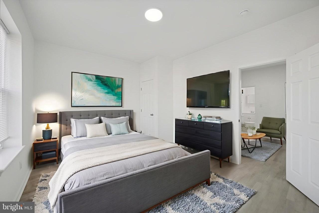 1418 W Erie Ave Apt 1 #1 - Photo 6 of 9