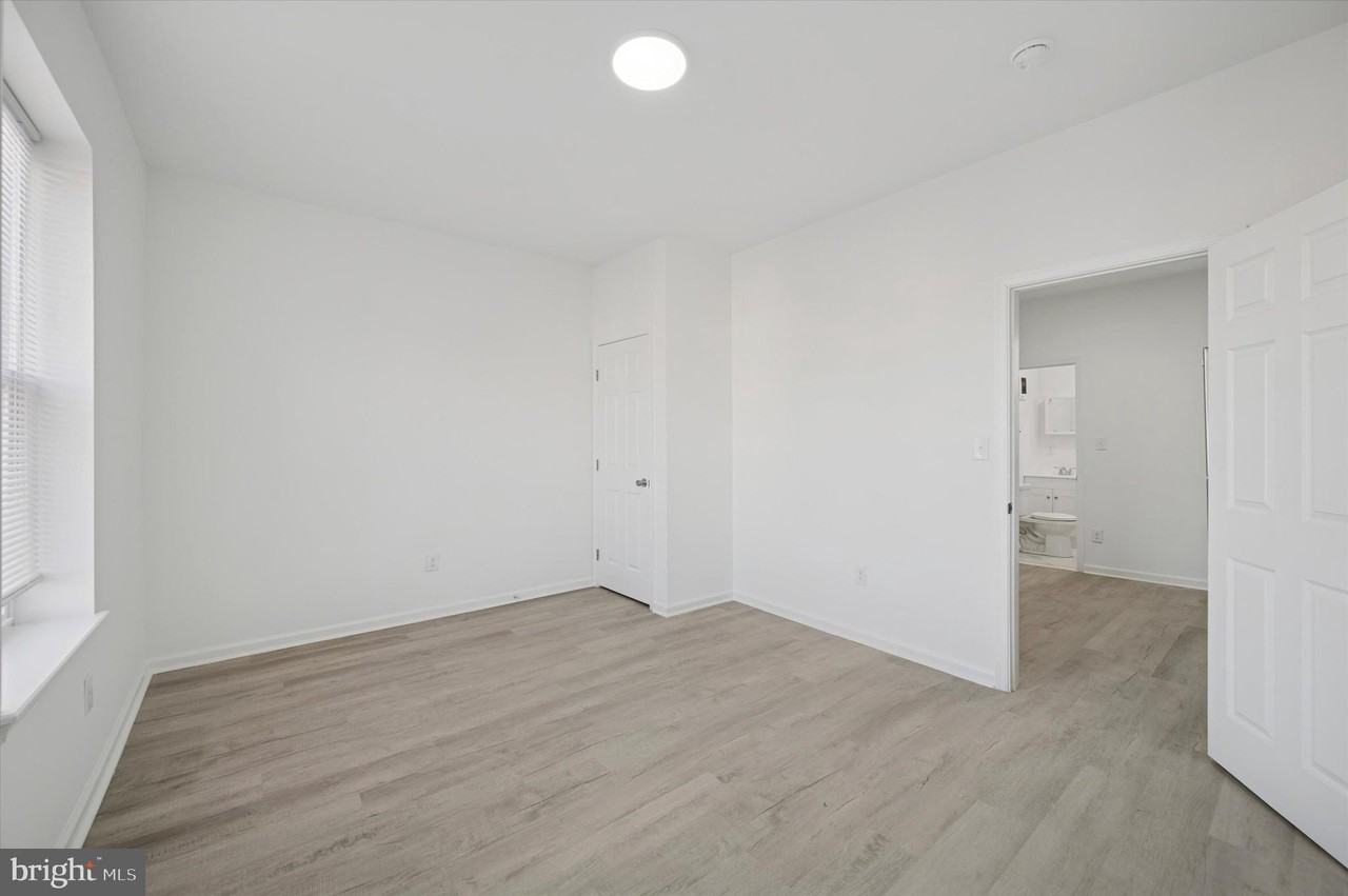 1418 W Erie Ave Apt 1 #1 - Photo 7 of 9