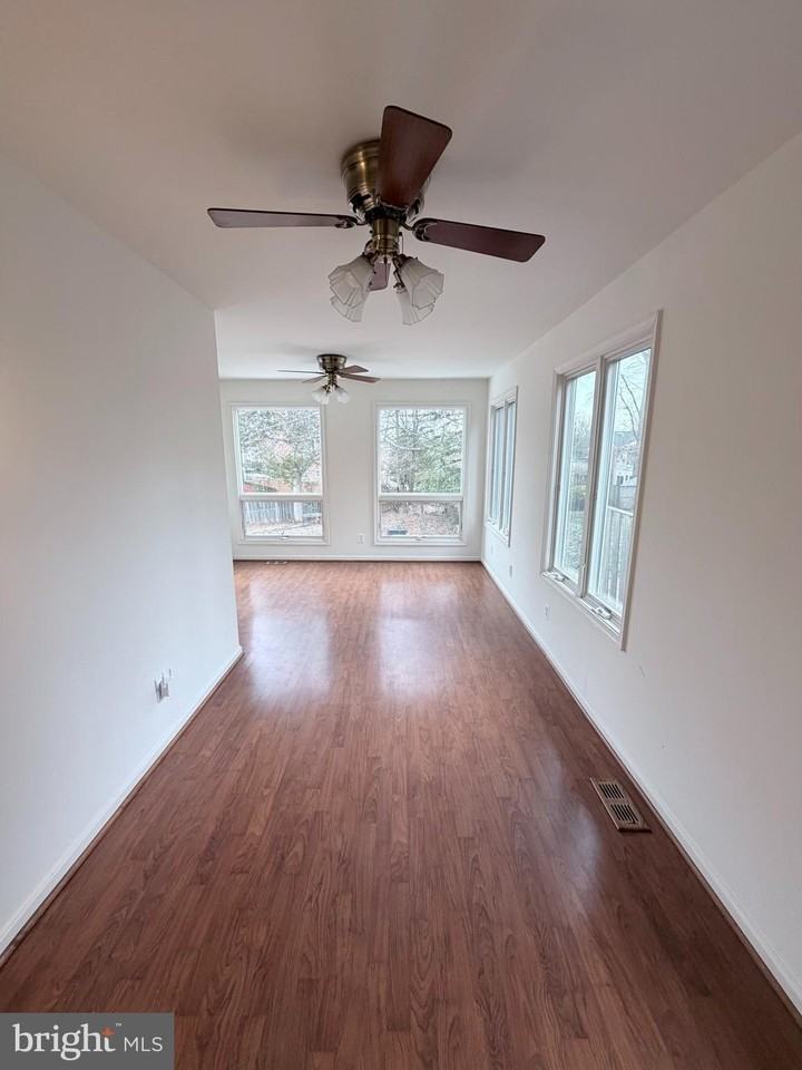 6031 9th St N - Photo 5 of 14