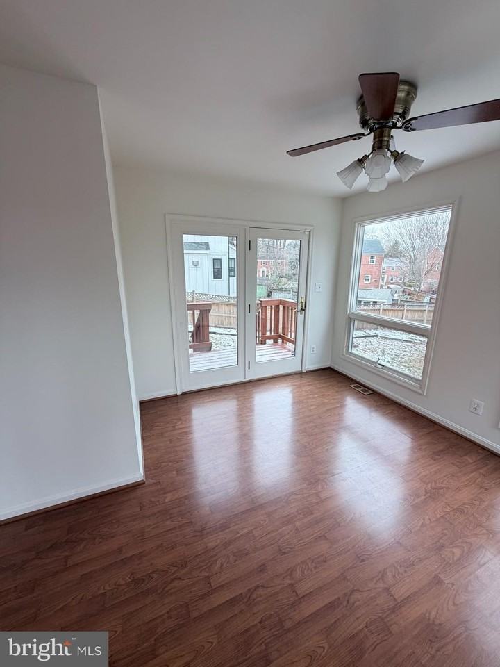 6031 9th St N - Photo 6 of 14