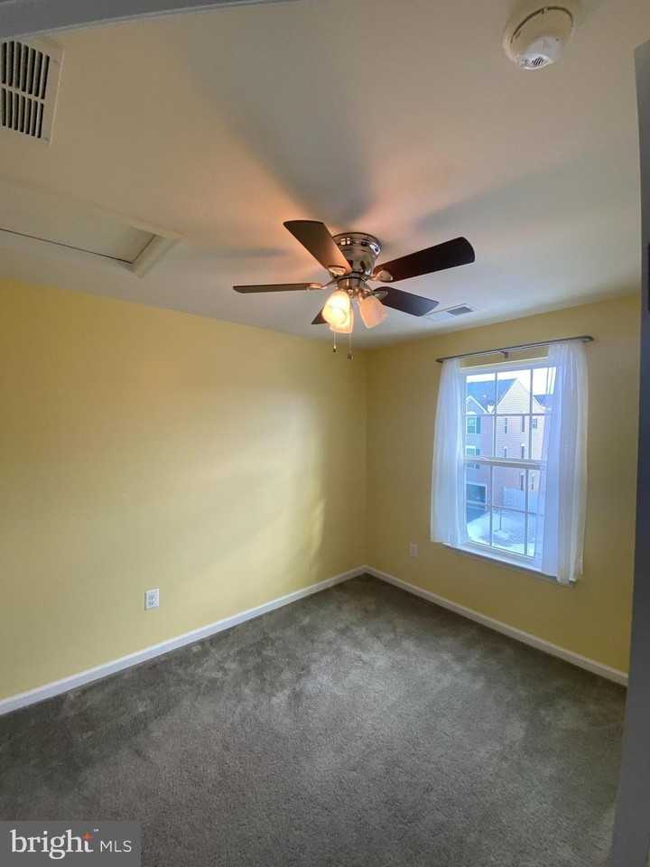 105 Chamomile Ct - Photo 5 of 29