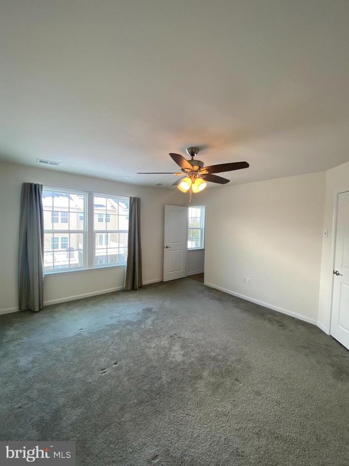 105 Chamomile Ct - Photo 7 of 29