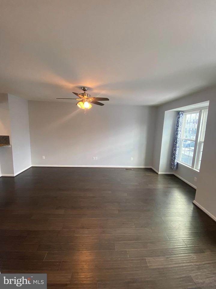 105 Chamomile Ct - Photo 6 of 29