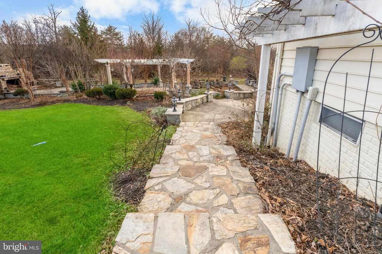 43176 TALL PINES Court unit: 1St Floor 1 Br Suite - Photo 3 of 27