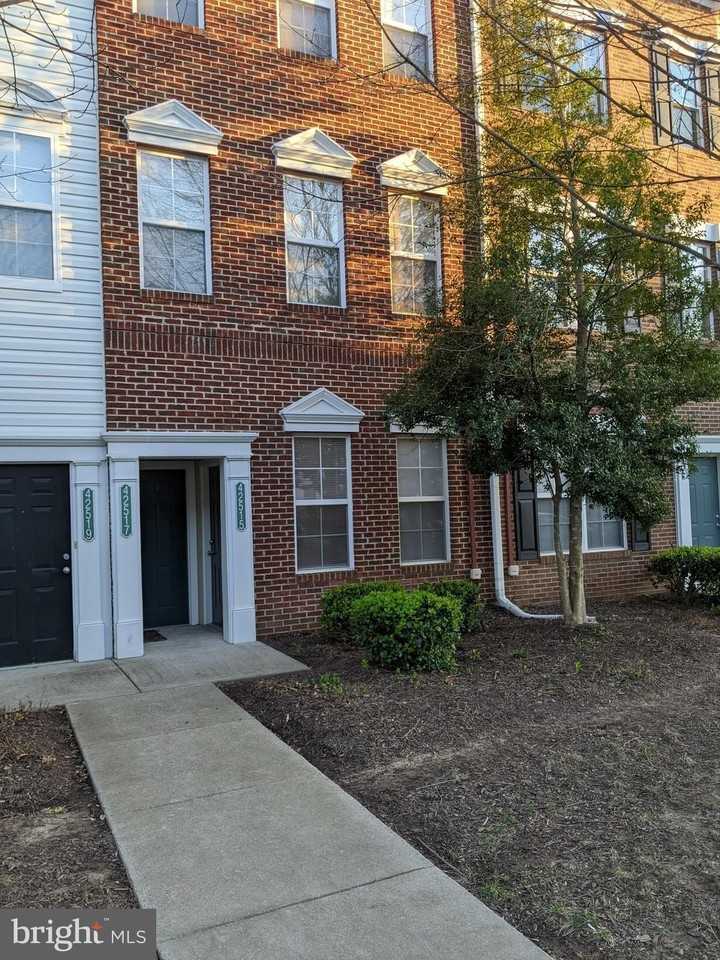 42515 Hollyhock Ter - Photo 2 of 23