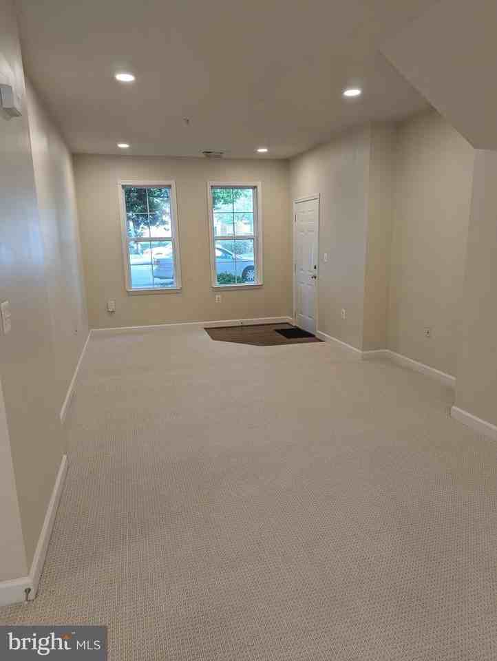 42515 Hollyhock Ter - Photo 7 of 23