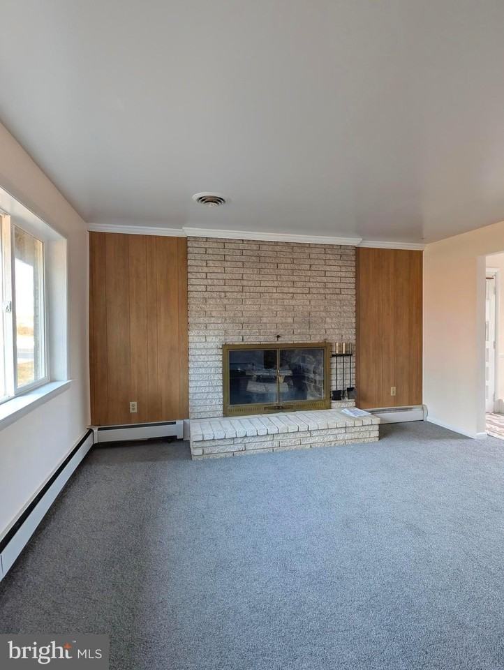 8105 Devlin Rd - Photo 2 of 16