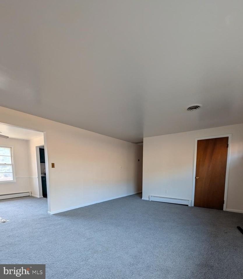 8105 Devlin Rd - Photo 3 of 16