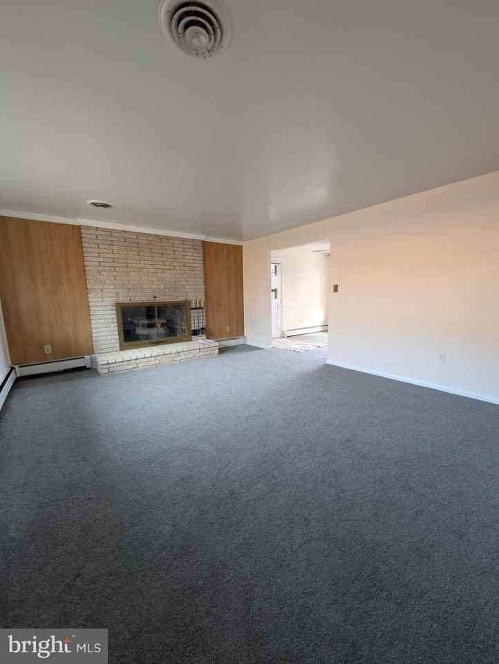 8105 Devlin Rd - Photo 6 of 16