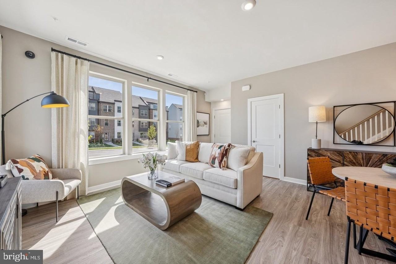 9012 Katherine Johnson Ave - Photo 4 of 25