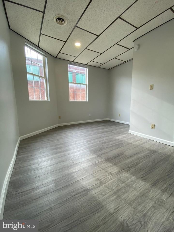 175 Mozelle St - Photo 5 of 19