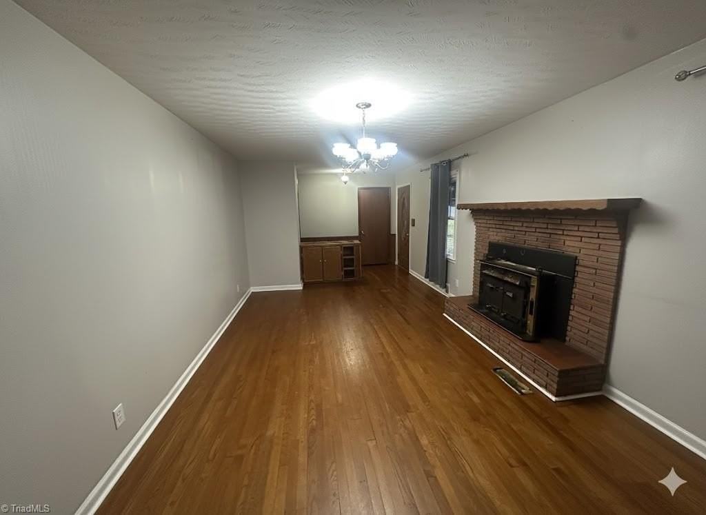 1447 Westwood Ln - Photo 4 of 14