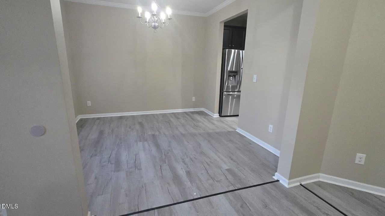 805 Keystone Park Dr - Photo 3 of 17