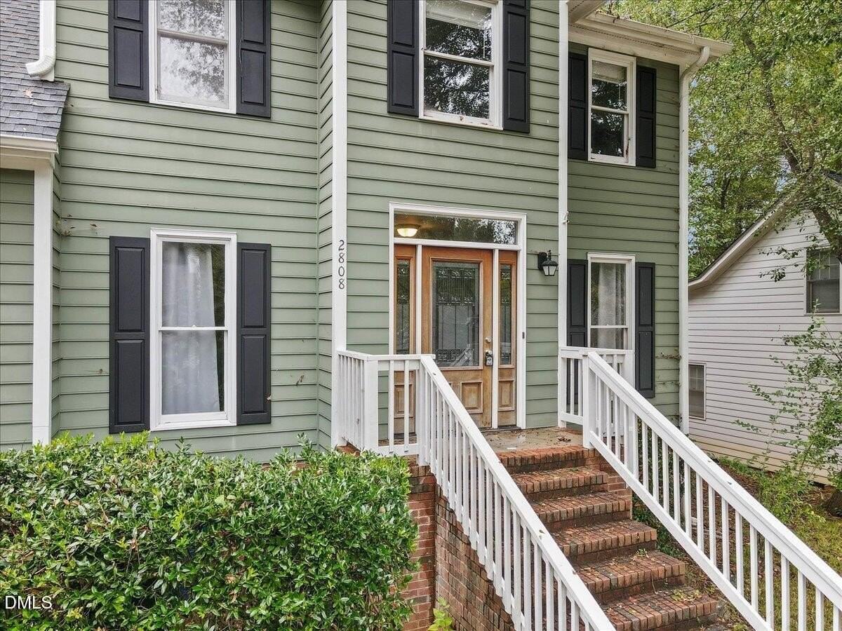 2808 Isabella Dr - Photo 3 of 29