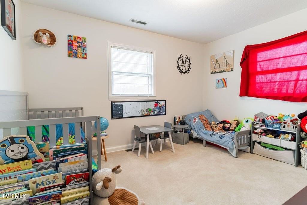 574 Matson Rd - Photo 6 of 32