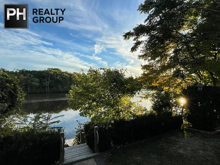 157 Riverview Ave - Photo 5 of 8