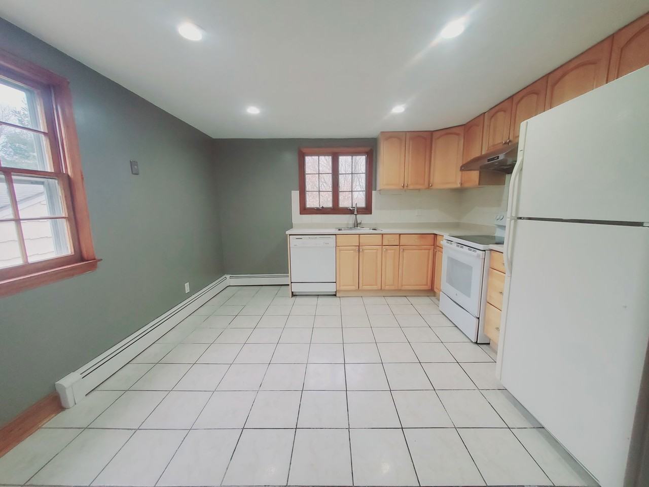 17 Linden St #2 - Photo 3 of 8