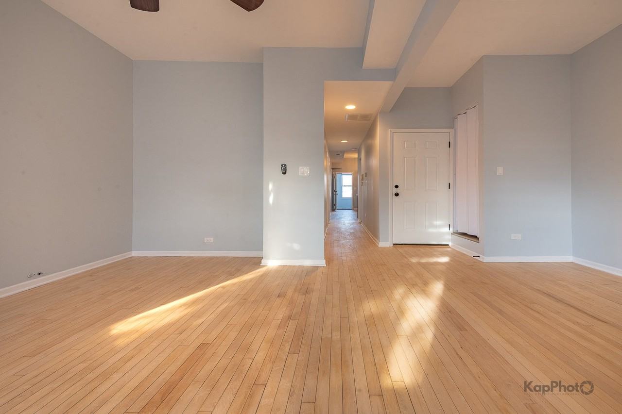 3328 S Emerald Ave ##3 - Photo 5 of 27