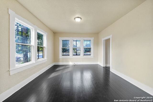 840 Culebra Rd - Photo 6 of 25