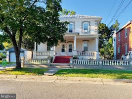 featured image of 814 E Cherry St