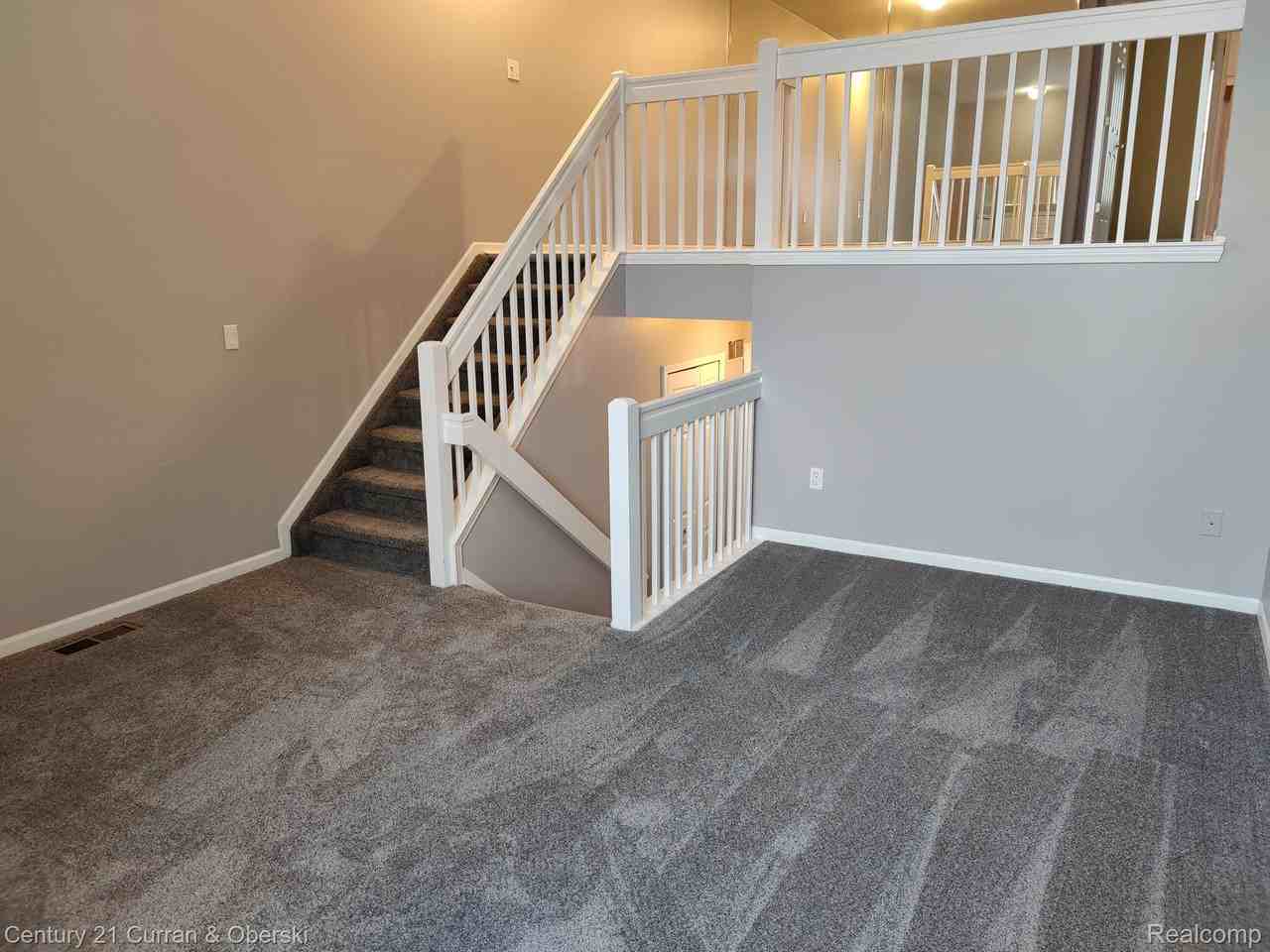 4209 Schaefer Rd - Photo 3 of 11