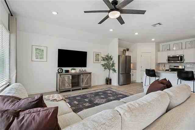 30724 Akers Way - Photo 5 of 26