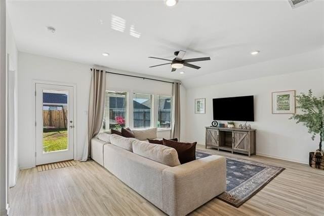 30724 Akers Way - Photo 7 of 26