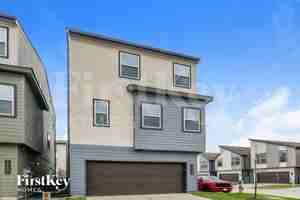 featured image of 18435 Idyllic Aly