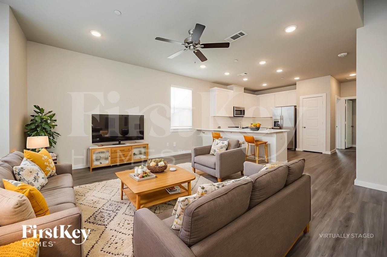 18435 Idyllic Aly - Photo 3 of 19