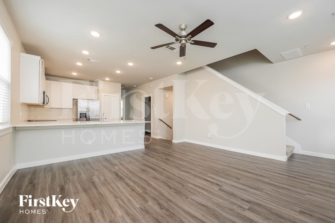 18435 Idyllic Aly - Photo 4 of 19